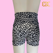 Load image into Gallery viewer, Leopard Print Black and White shorts I
