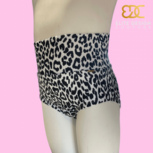Load image into Gallery viewer, Girls Leopard Print briefs Black &amp; White
